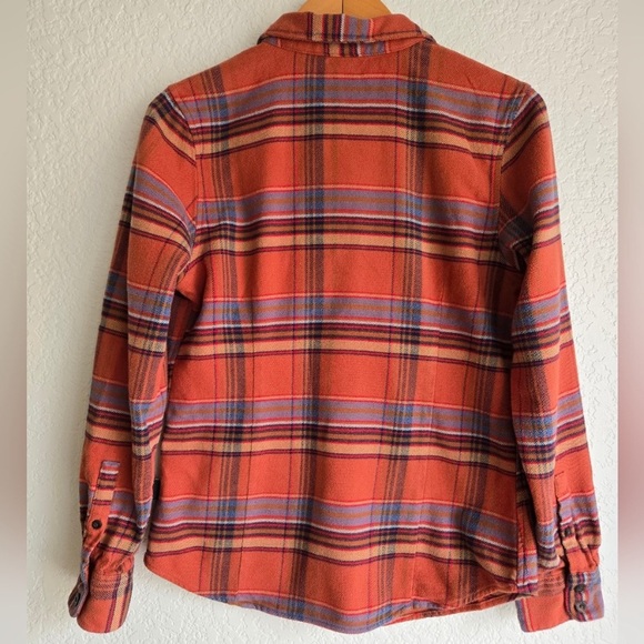 Women’s Patagonia Fjord Flannel Shirt - Picture 5 of 5